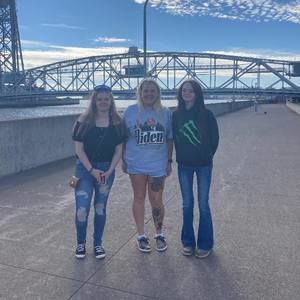 Meet your Posher, Mindy